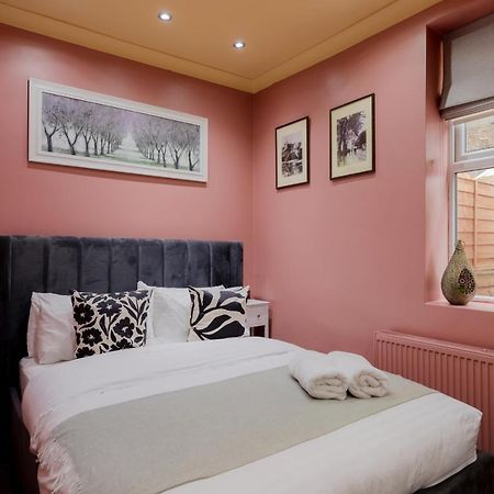Central Stylish 2-Bed Apartment In London Exteriör bild
