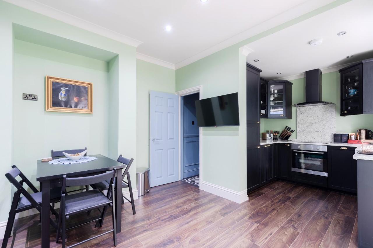 Central Stylish 2-Bed Apartment In London Exteriör bild