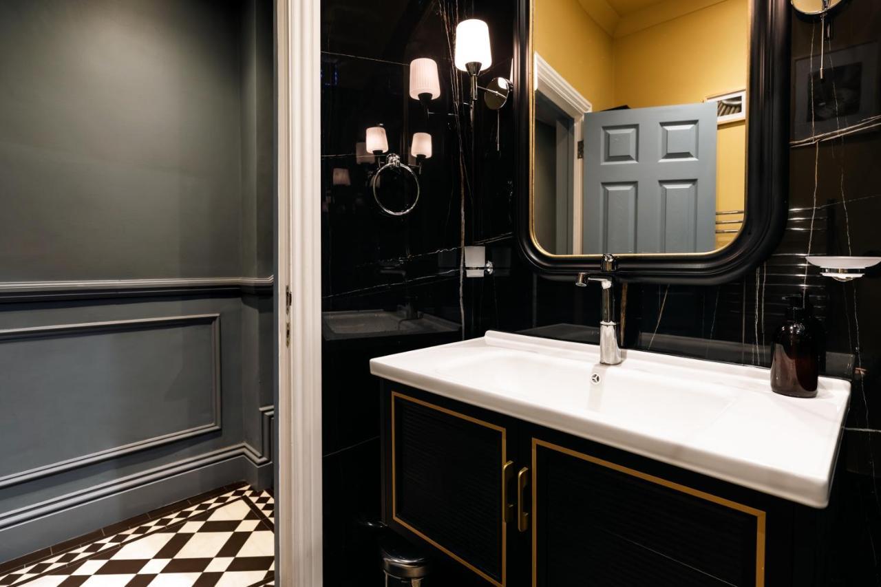 Central Stylish 2-Bed Apartment In London Exteriör bild